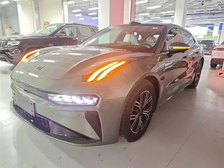 Фото 1 - Zeekr 001