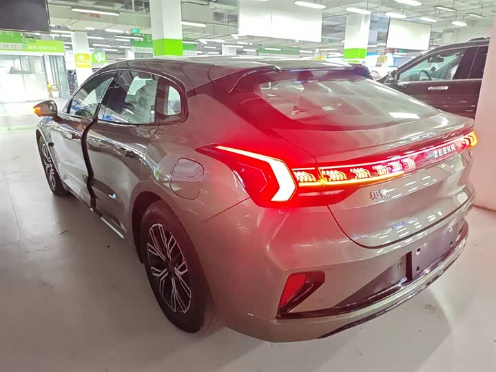 Фото 5 - Zeekr 001