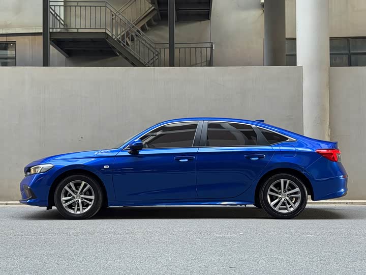 Фото 3 - Honda Civic