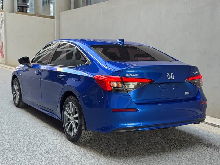 Фото 4 - Honda Civic