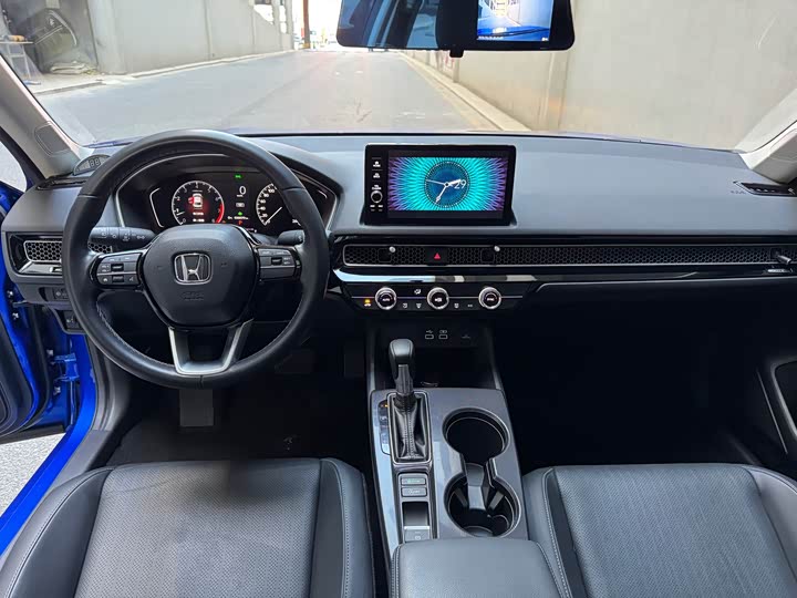 Фото 8 - Honda Civic