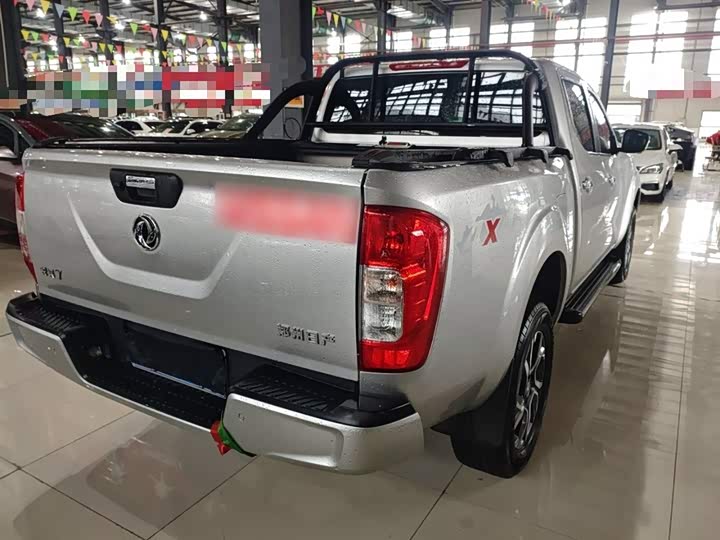 Фото 7 - Dongfeng Rich 7