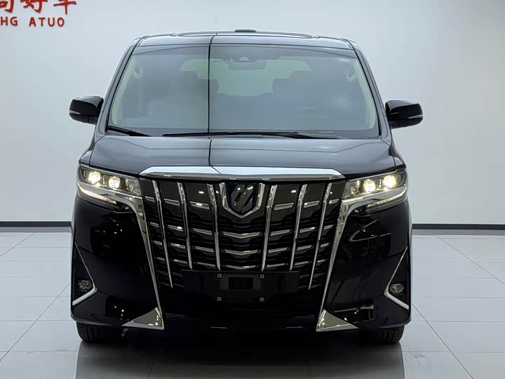 Фото 2 - Toyota Alphard