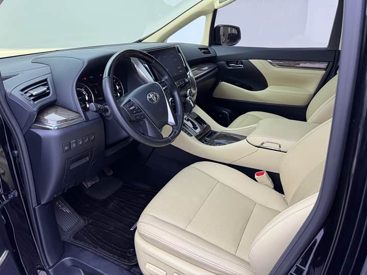 Фото 4 - Toyota Alphard