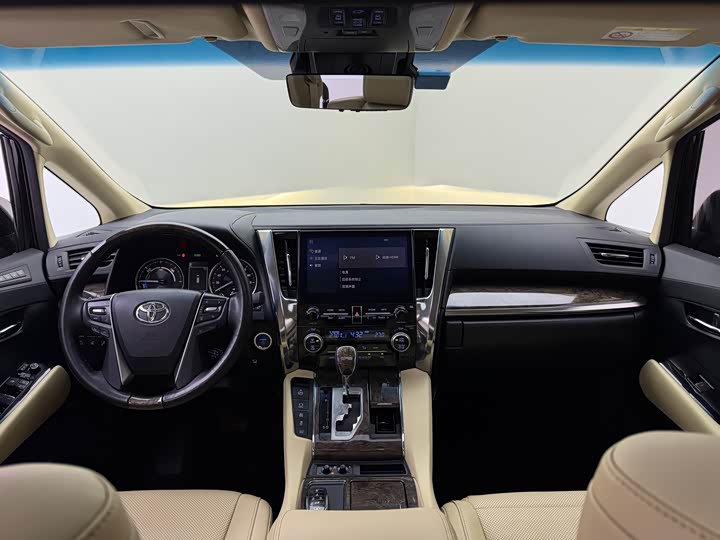 Фото 9 - Toyota Alphard