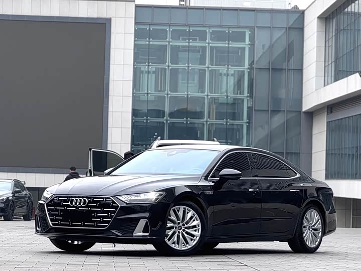 Фото 1 - Audi A7L