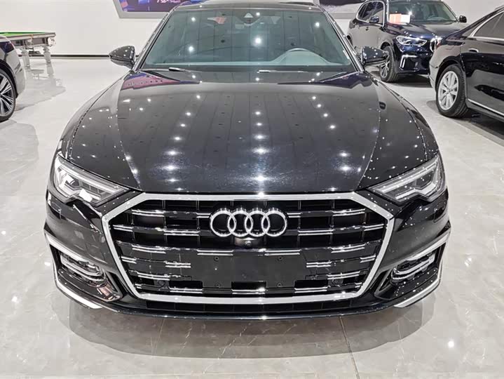 Фото 2 - Audi A6L