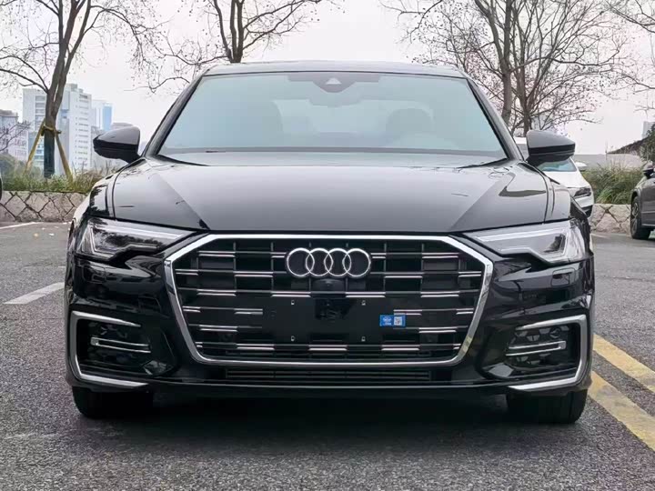 Фото 6 - Audi A6L