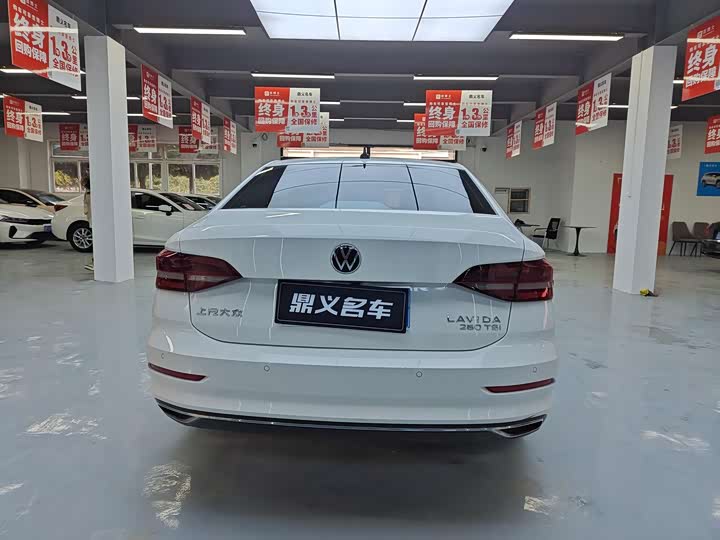 Фото 6 - Volkswagen Lavida