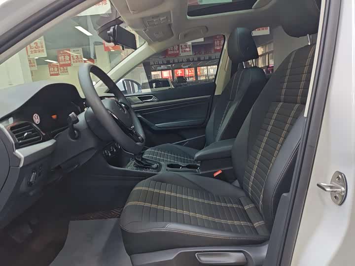 Фото 7 - Volkswagen Lavida