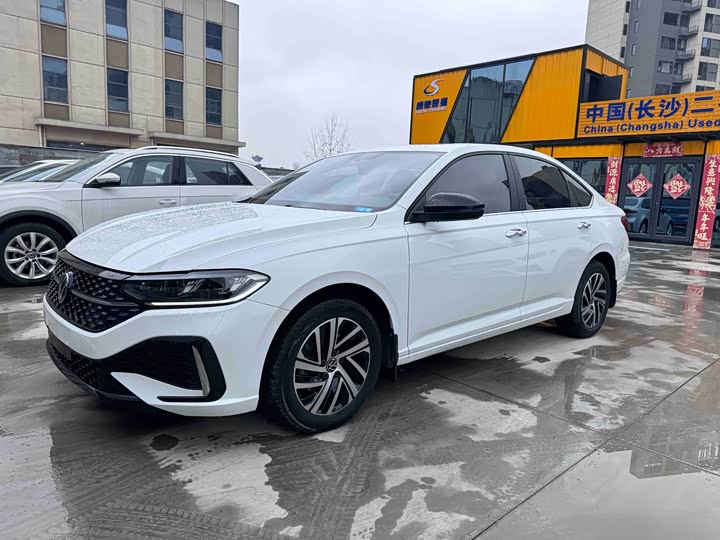 Фото 1 - Volkswagen Lavida