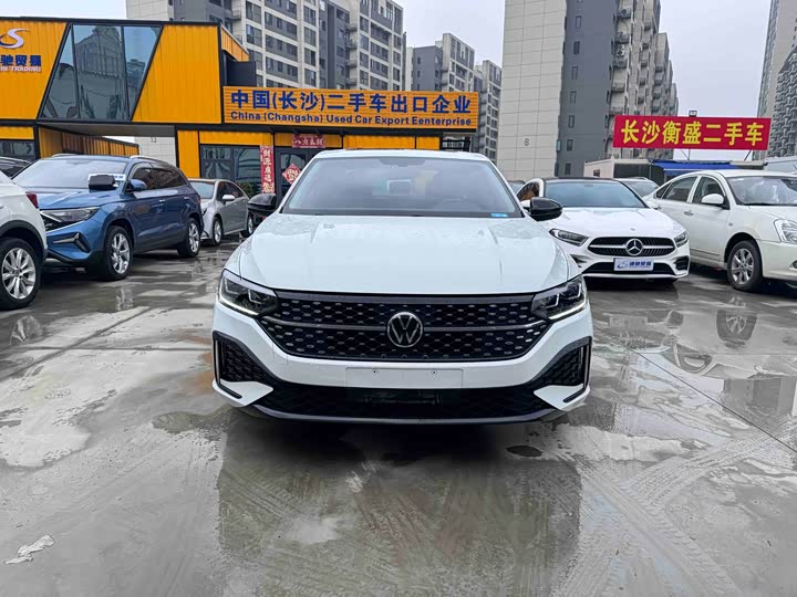 Фото 2 - Volkswagen Lavida