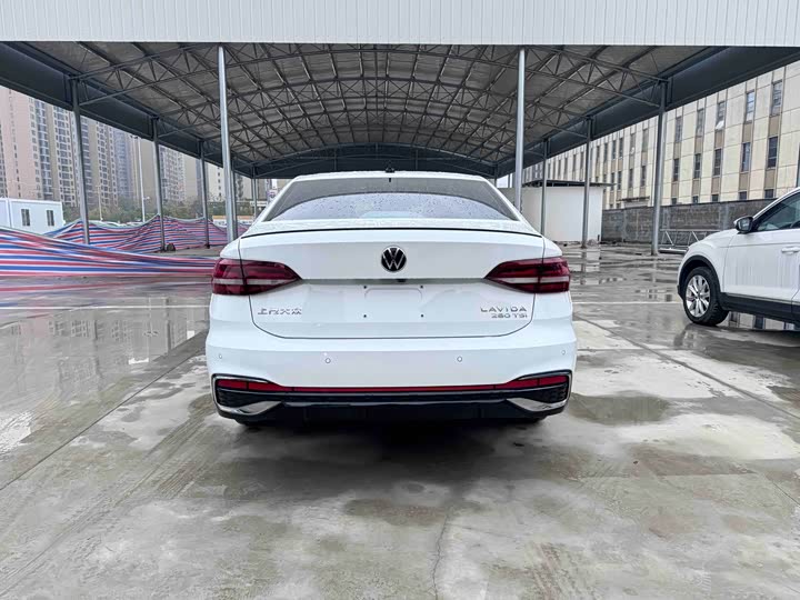 Фото 4 - Volkswagen Lavida