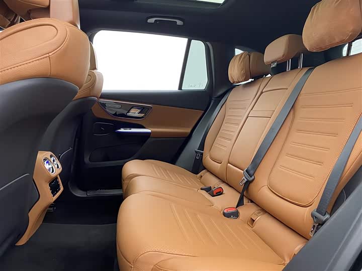 Фото 8 - Mercedes-Benz GLC-Class