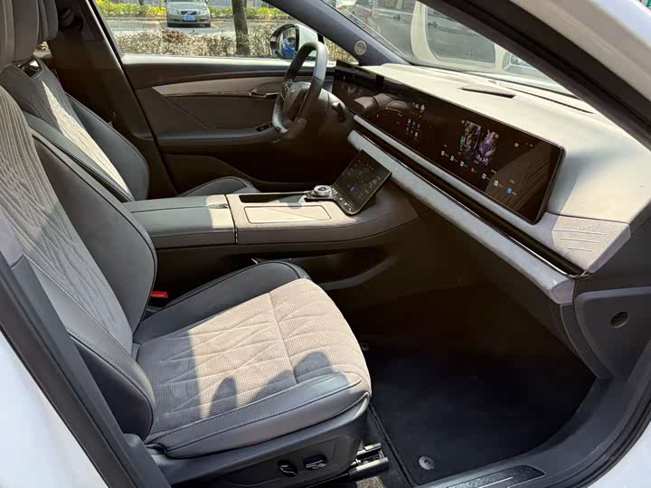 Фото 5 - Voyah Passion