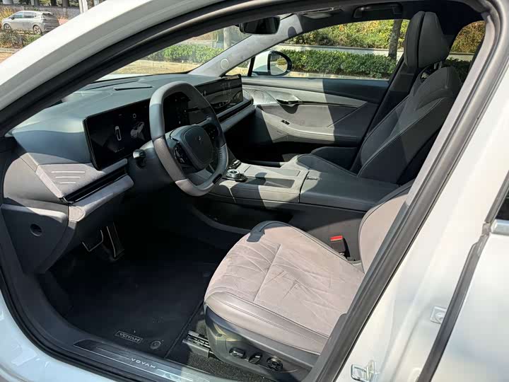 Фото 7 - Voyah Passion