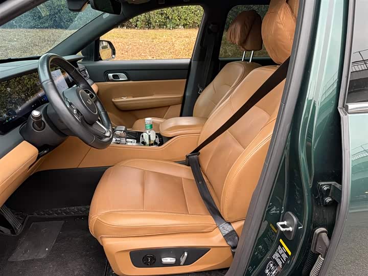 Фото 8 - LiXiang One