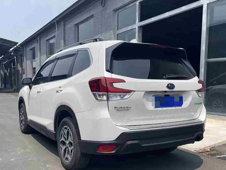 Фото 9 - Subaru Forester