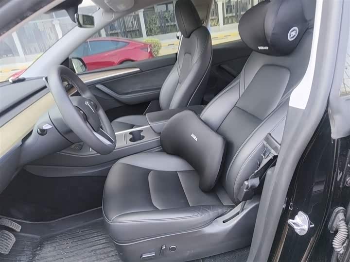 Фото 8 - Tesla Model Y