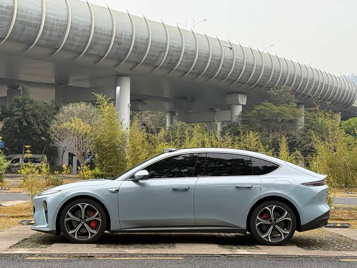 Фото 3 - Nio ET5