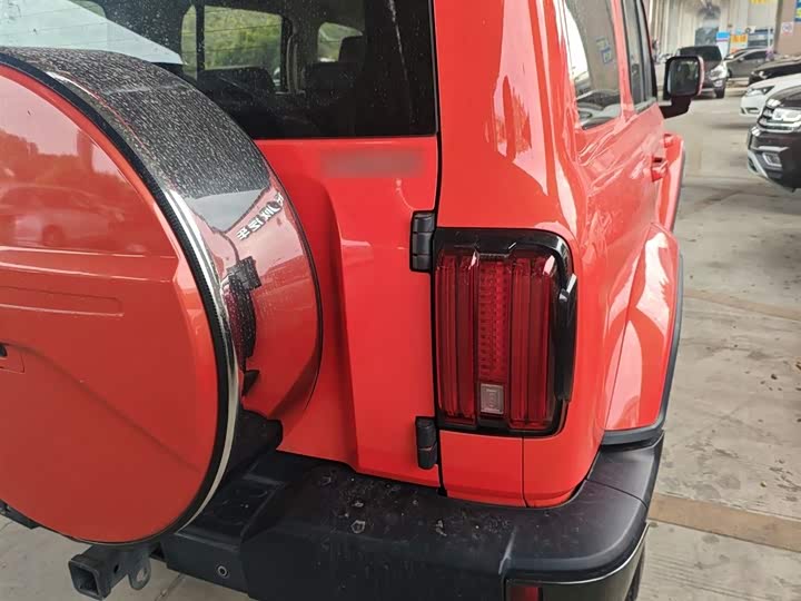 Фото 7 - Tank 300