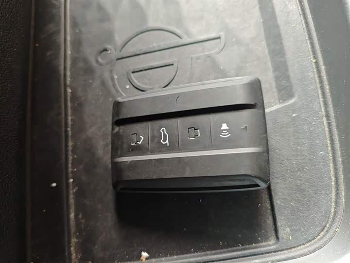 Фото 8 - Tank 300