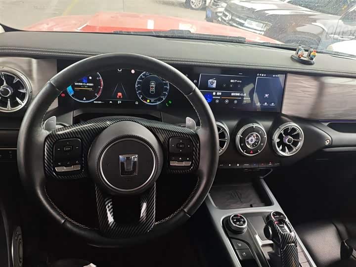 Фото 9 - Tank 300