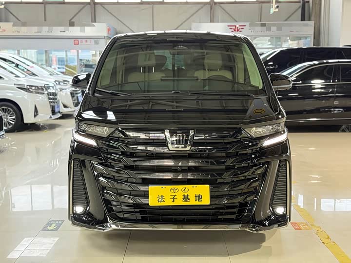 Фото 2 - Toyota Vellfire