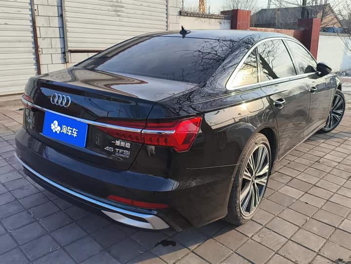 Фото 3 - Audi A6L