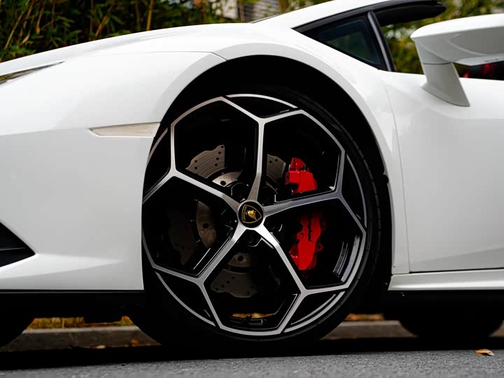Фото 4 - Lamborghini Huracán