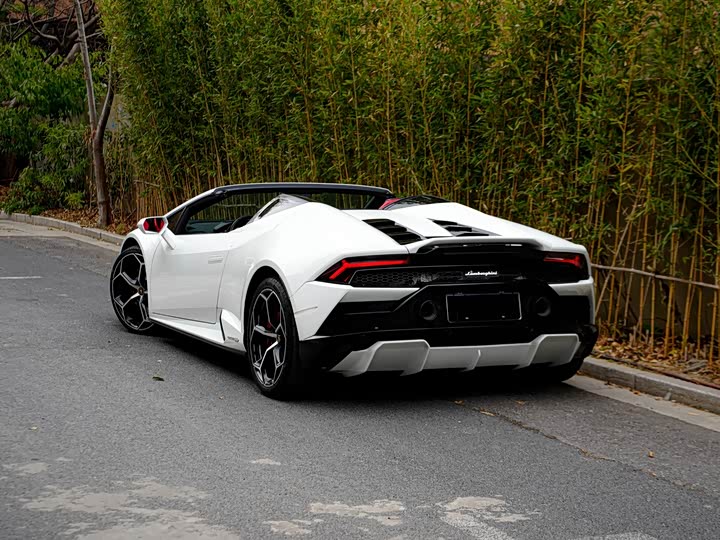Фото 5 - Lamborghini Huracán