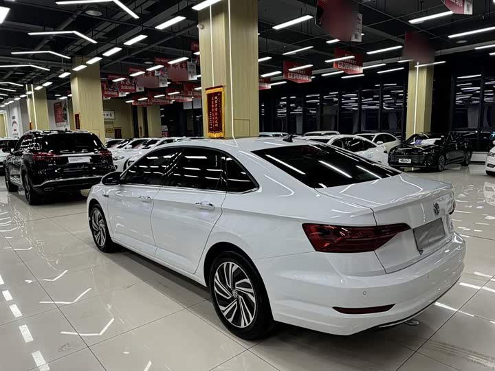 Фото 5 - Volkswagen Sagitar L