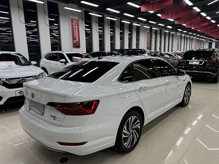 Фото 8 - Volkswagen Sagitar L