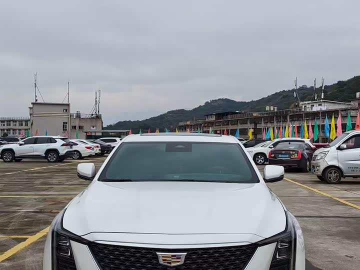 Фото 1 - Cadillac CT5