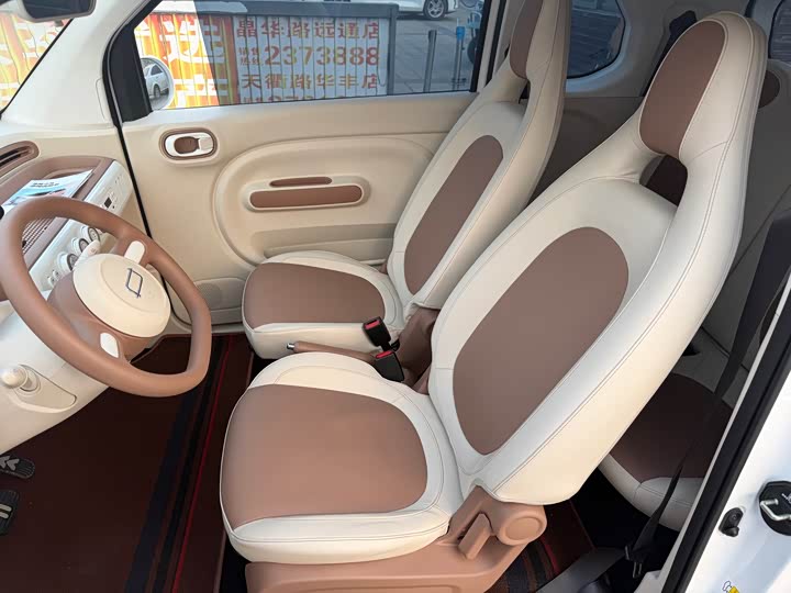 Фото 8 - Bestune Pony