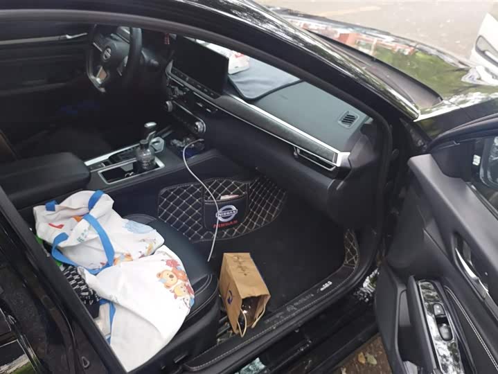 Фото 8 - Nissan Teana