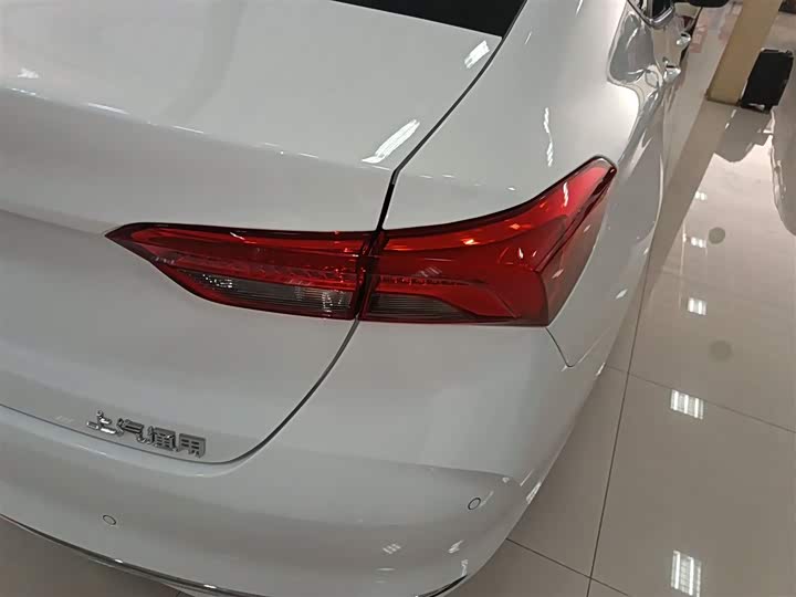 Фото 8 - Buick Verano