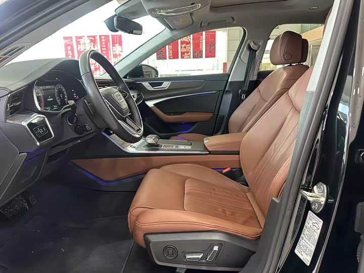 Фото 4 - Audi A6L