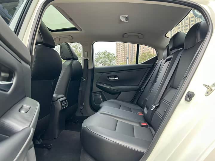 Фото 7 - Nissan Sylphy