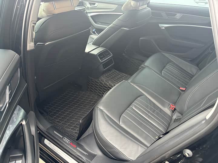 Фото 5 - Audi A6L