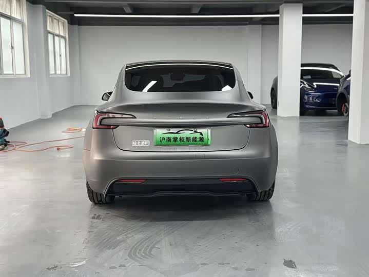 Фото 9 - Tesla Model 3