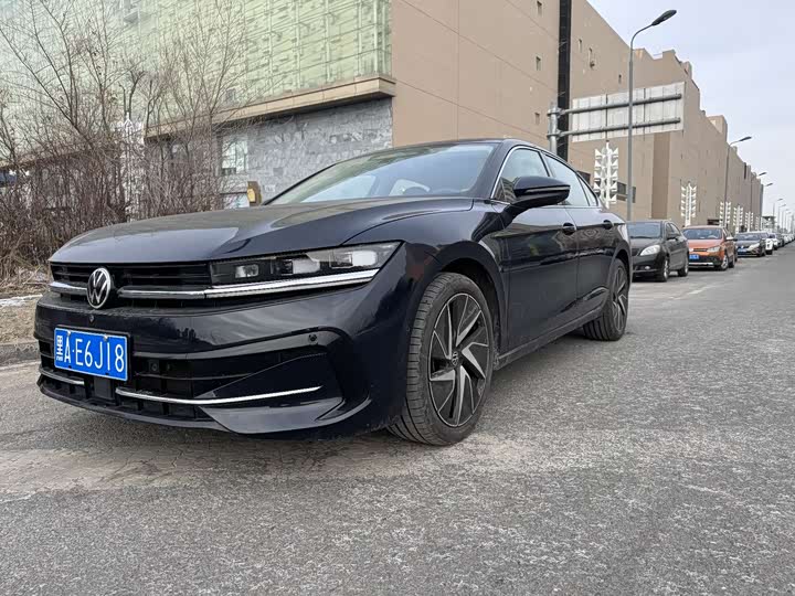 Фото 1 - Volkswagen Magotan