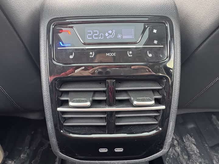 Фото 7 - Volkswagen Magotan