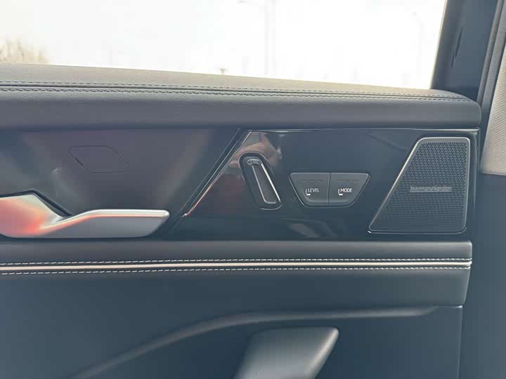 Фото 8 - Volkswagen Magotan