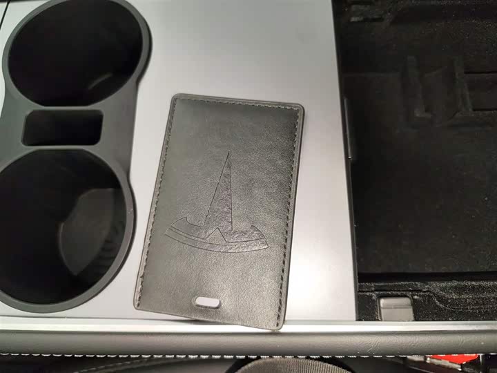 Фото 9 - Tesla Model Y