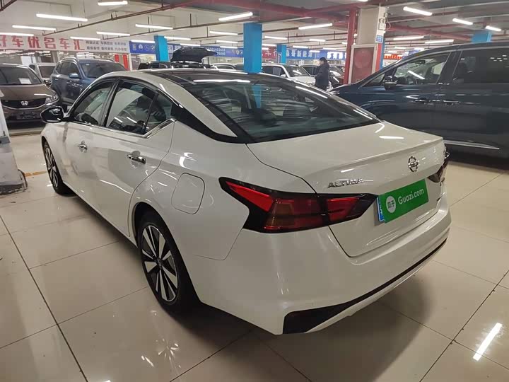 Фото 5 - Nissan Teana