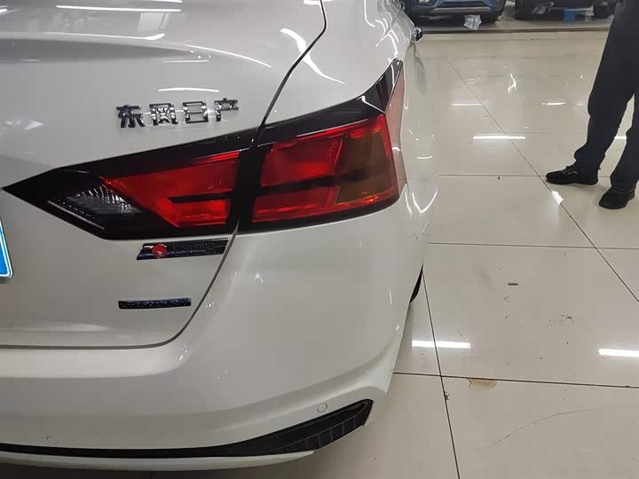 Фото 8 - Nissan Teana