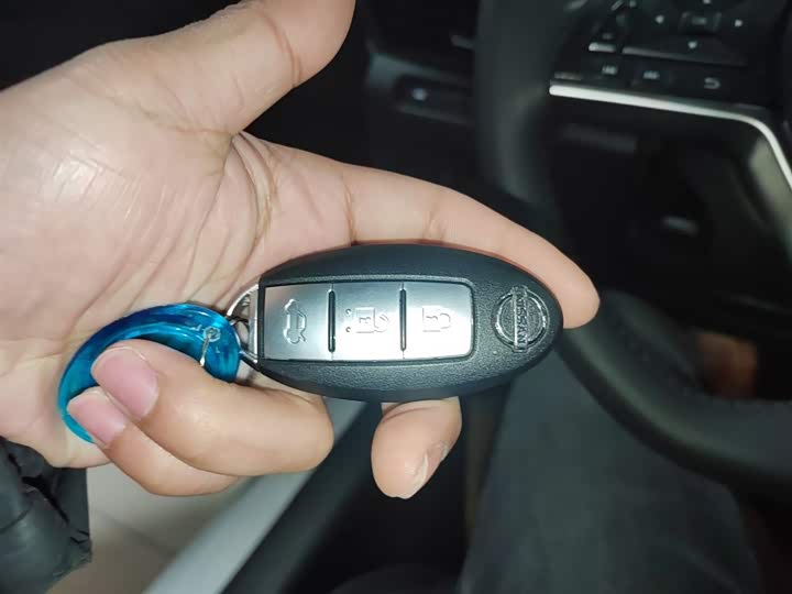 Фото 9 - Nissan Teana