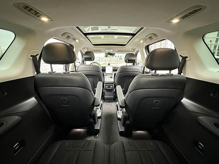 Фото 9 - Nio ES8