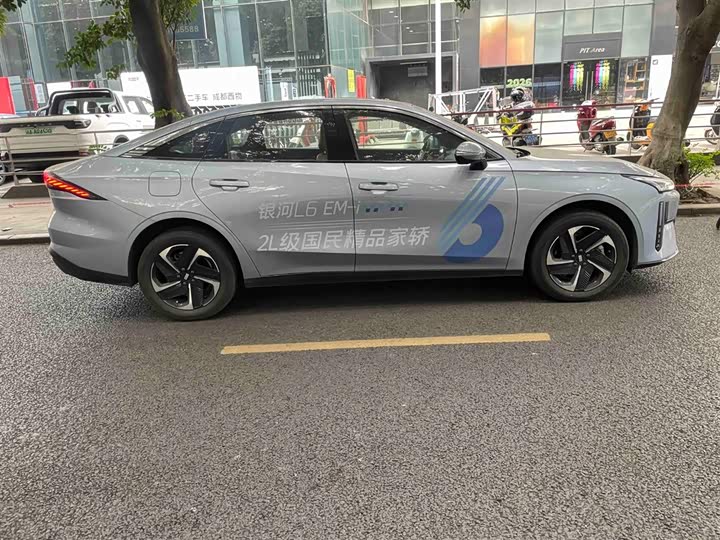 Фото 4 - Geely Galaxy L6